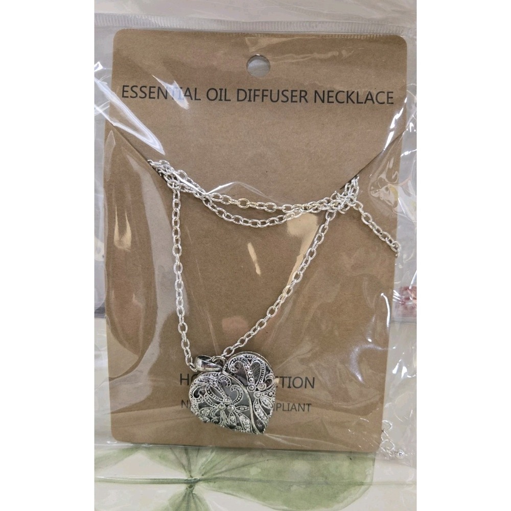 NEW Essential Oil Diffuser Heart Necklace Hope Collection Silver Locket N34609S